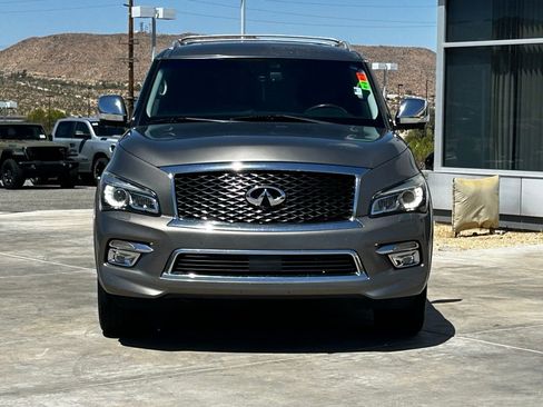 Used 2015 INFINITI QX80 4WD w/ Deluxe Technology Package image 2