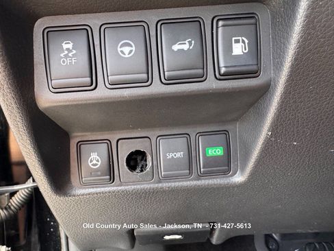 Used 2019 Nissan Rogue SV w/ Premium Package FWD image 33
