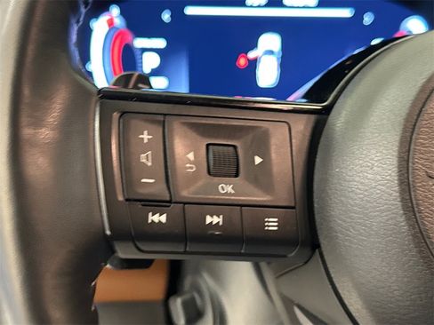 Used 2024 Nissan Pathfinder Platinum w/ Cargo Package image 34