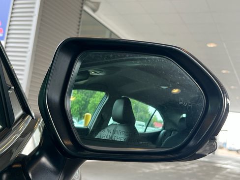 Used 2024 Toyota Camry SE image 14