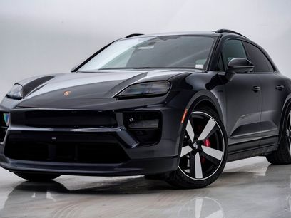 New 2025 Porsche Macan 4S Electric