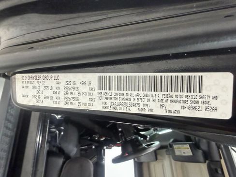 Used 2013 Jeep Wrangler Sport AWD/4WD image 28