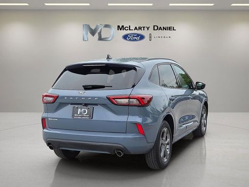 Used 2024 Ford Escape ST-Line w/ Cold Weather Package FWD image 5