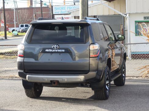 Used 2019 Toyota 4Runner 4WD image 8