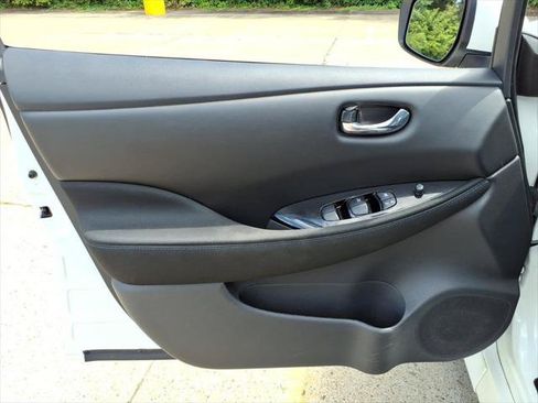 Used 2023 Nissan Leaf SV Plus FWD image 12