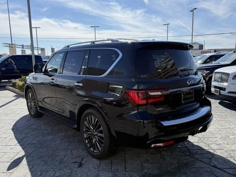 Certified 2024 INFINITI QX80 Premium Select w/ Cargo Package image 5