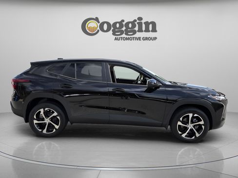 New 2026 Chevrolet Trax RS FWD image 6