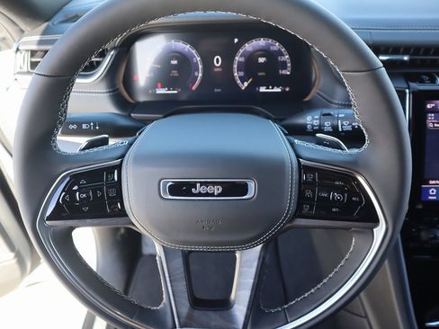 New 2025 Jeep Grand Cherokee L Overland w/ Luxury Tech Group IV image 3