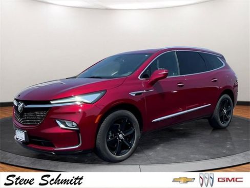 Used 2023 Buick Enclave Essence w/ Sport Touring Edition image 4