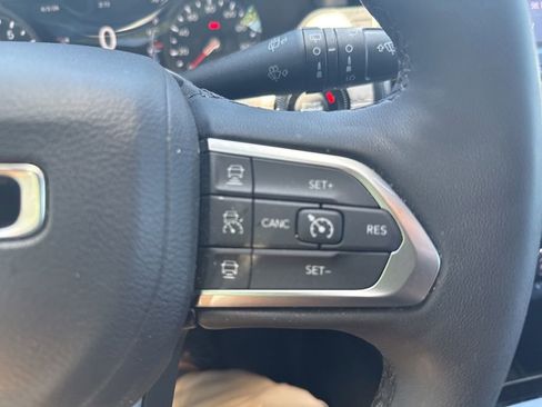 Used 2024 Jeep Compass Limited AWD/4WD image 15