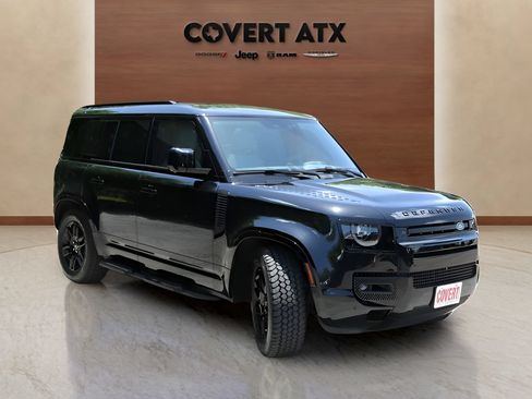 Used 2025 Land Rover Defender 110 X-Dynamic SE AWD/4WD image 7