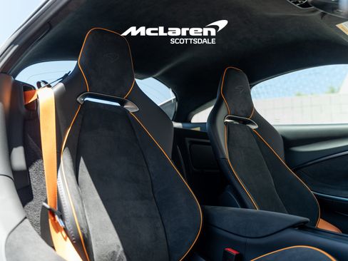 Used 2026 McLaren Artura RWD image 13