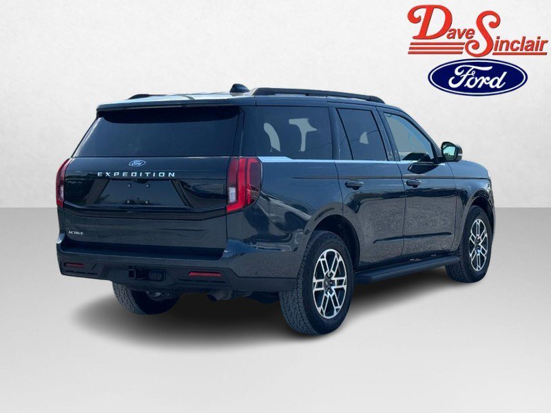 Certified 2025 Ford Expedition Active AWD/4WD image 7