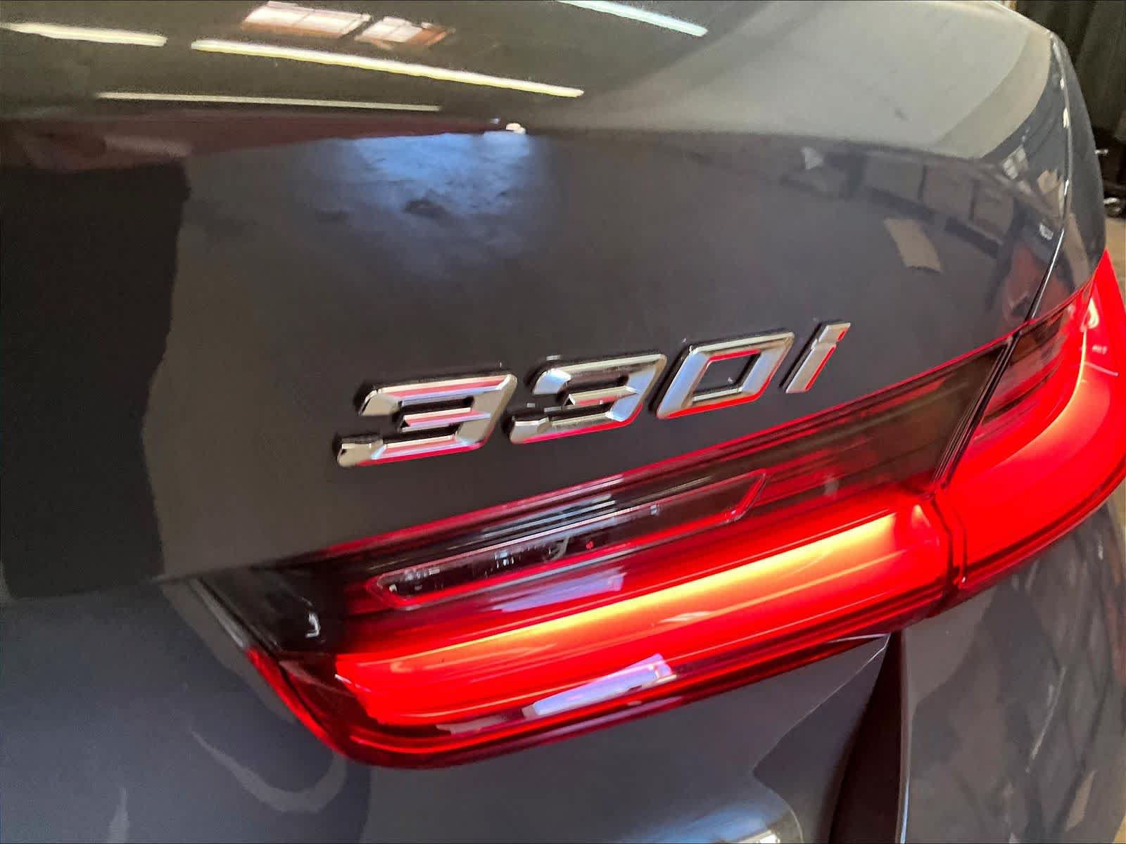 Used 2026 BMW 330i Sedan w/ Premium Package RWD image 12