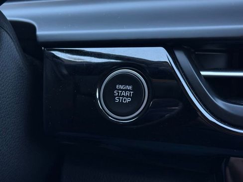 Certified 2024 Kia Seltos X-Line image 34