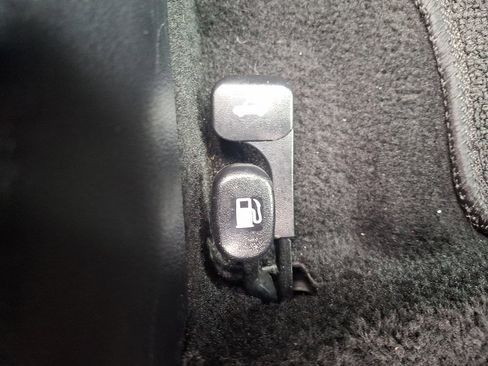 Used 2025 Kia K4 LXS image 25