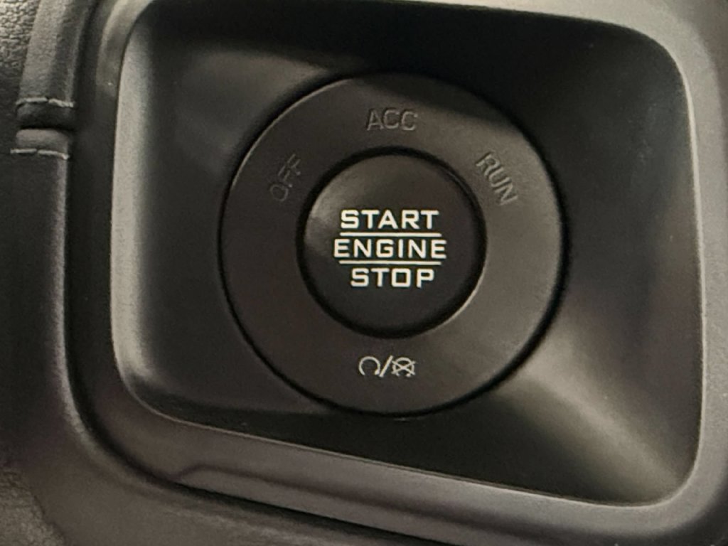 Used 2025 Jeep Wrangler Unlimited Rubicon AWD/4WD image 20