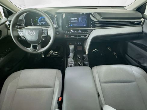 Used 2025 Toyota Camry LE image 25