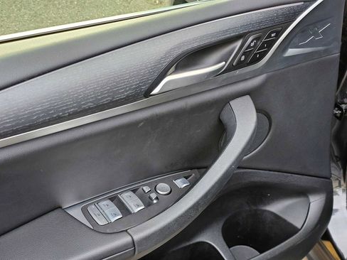 Used 2024 BMW X3 xDrive30i image 23