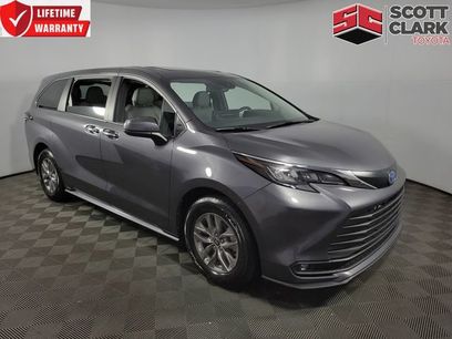 Used 2025 Toyota Sienna XLE