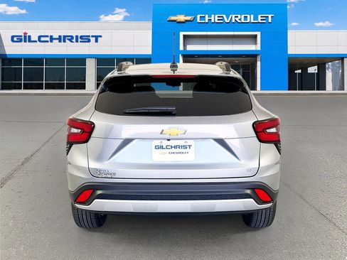 New 2026 Chevrolet Trax LT FWD image 7