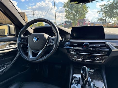 Used 2019 BMW 530i xDrive w/ Convenience Package image 16