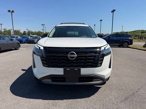 New 2026 Nissan Pathfinder Platinum AWD/4WD image 3