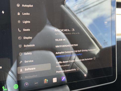 Used 2020 Tesla Model 3 Standard Range RWD image 10