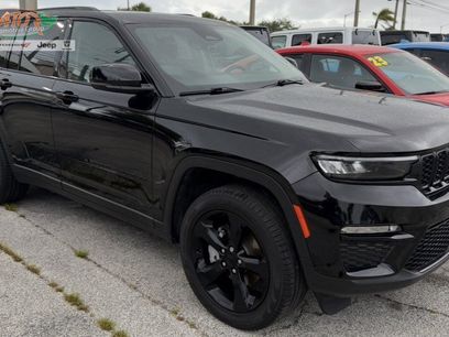 Used 2024 Jeep Grand Cherokee Limited w/ Black Appearance Package