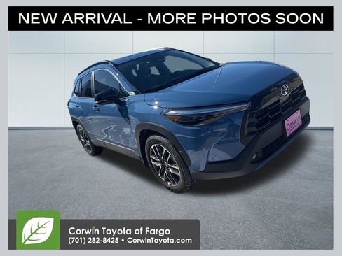 Used 2026 Toyota Corolla Cross XLE w/ Convenience Package AWD/4WD image 1
