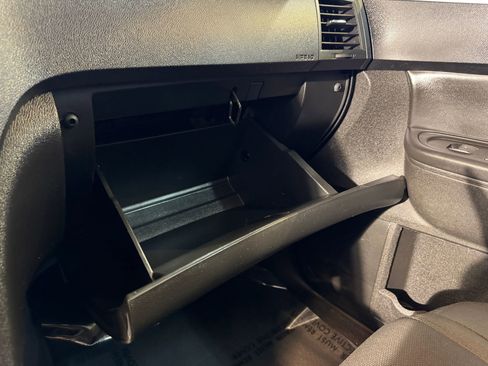 Used 2012 Chevrolet Traverse LT image 21