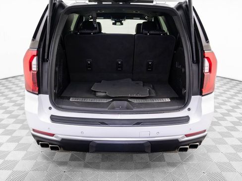 Used 2025 GMC Yukon Denali image 31