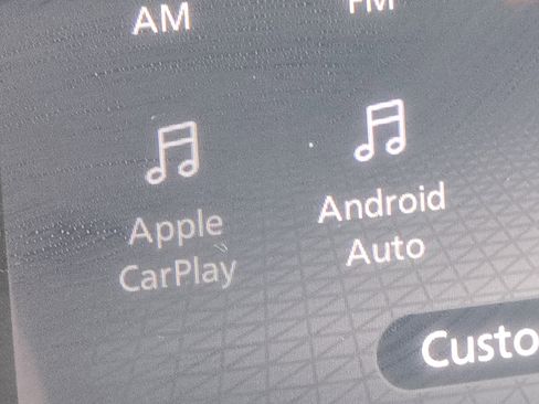 Used 2025 Nissan Rogue S image 6