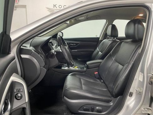 Used 2018 Nissan Altima 2.5 SL FWD image 11
