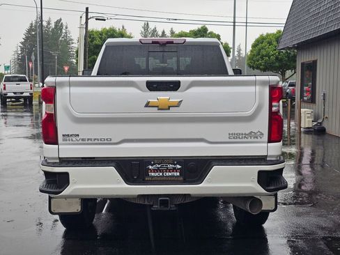 Used 2022 Chevrolet Silverado 2500 High Country w/ Z71 Off-Road Package AWD/4WD image 4