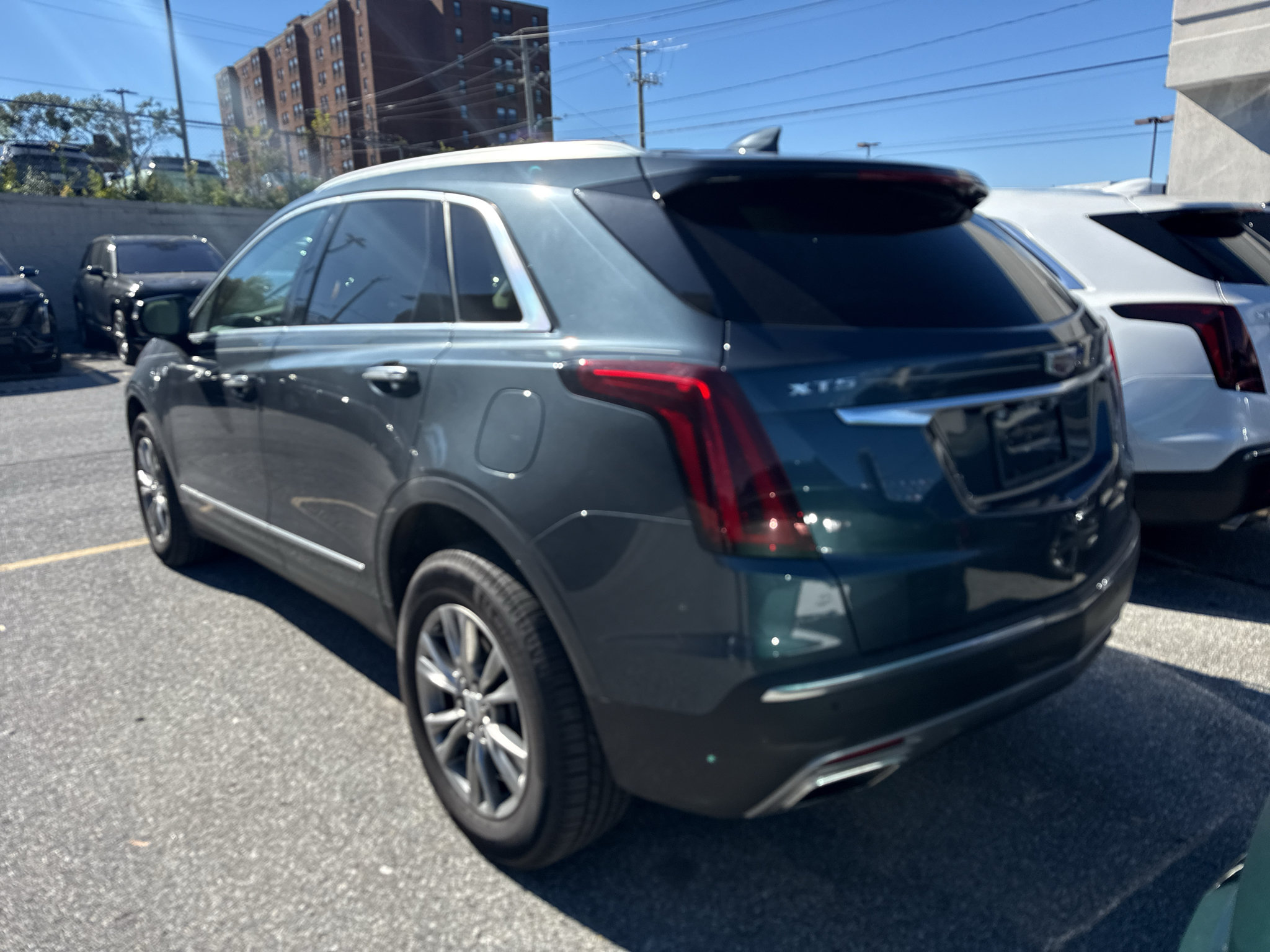 Used 2021 Cadillac XT5 Premium Luxury FWD image 4