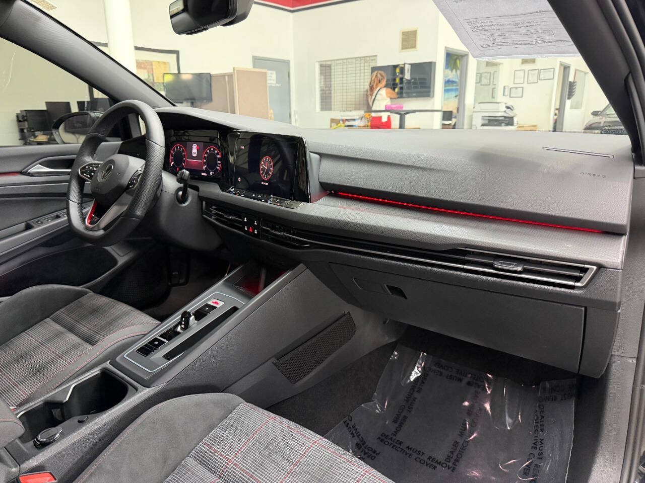 Used 2022 Volkswagen GTI SE FWD image 19