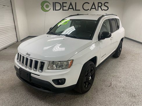 Used 2011 Jeep Compass Latitude image 1