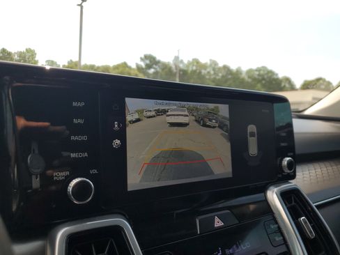 Used 2023 Kia Sorento SX FWD image 23