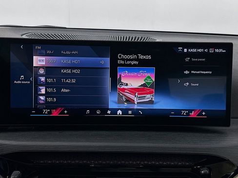 Used 2025 BMW 330i Sedan w/ M Sport Package image 15