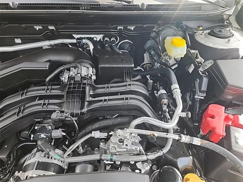 Used 2025 Subaru Outback Limited image 18