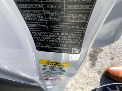 Used 2026 Land Rover Range Rover Evoque Dynamic SE image 31