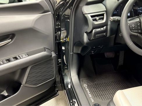 New 2026 Lexus UX 300h AWD image 42
