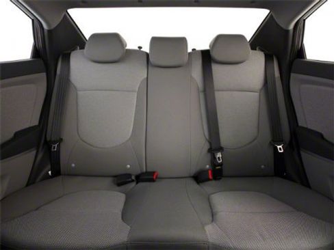 Used 2013 Hyundai Accent GLS w/ Premium Pkg image 18