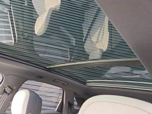 New 2026 Porsche Cayenne S image 15