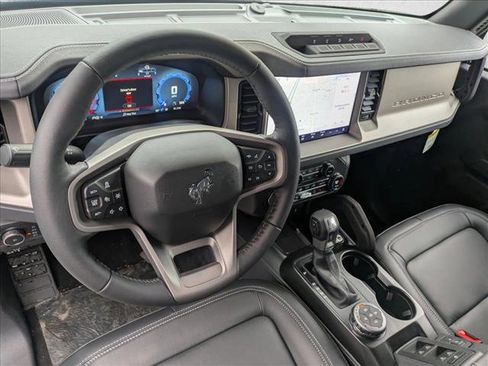 New 2026 Ford Bronco Outer Banks w/ Sasquatch Package AWD/4WD image 3