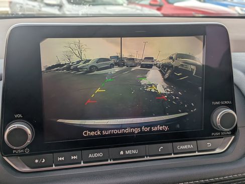 Used 2023 Nissan Rogue SV image 28