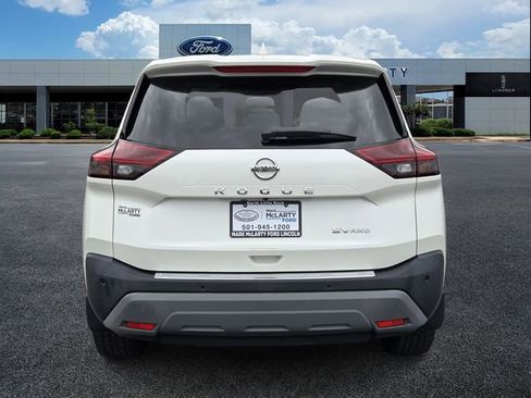 Used 2021 Nissan Rogue SV image 4