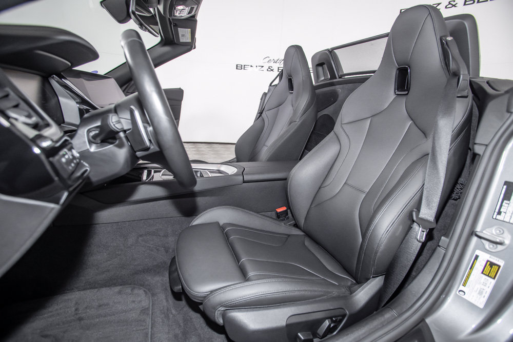 Used 2025 BMW Z4 sDrive30i w/ Shadowloine Package RWD image 11