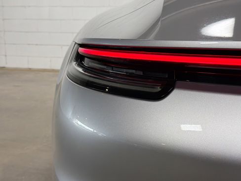 Used 2024 Porsche 911 Carrera RWD image 11